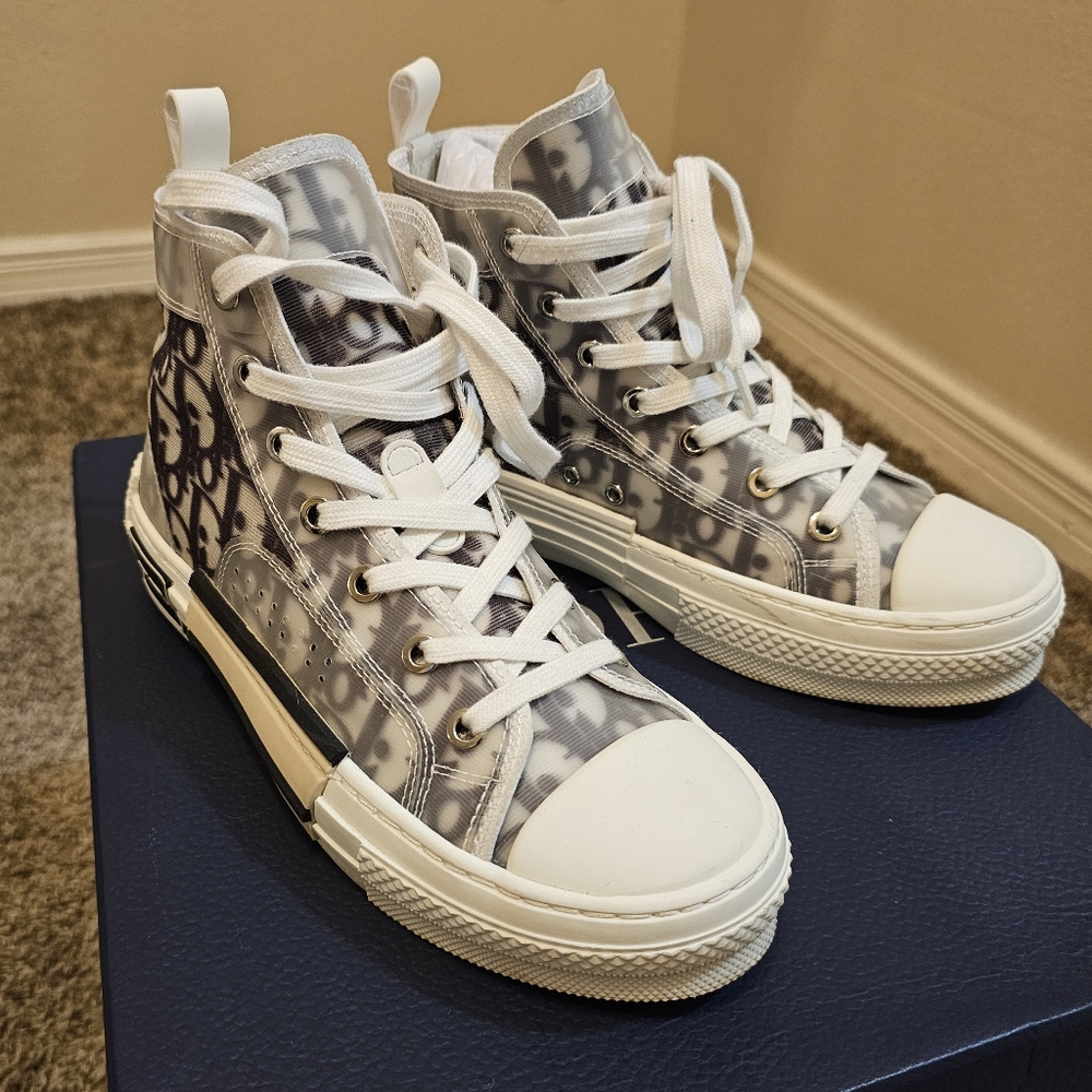 Like- new Dior B23 High-Top Sneaker